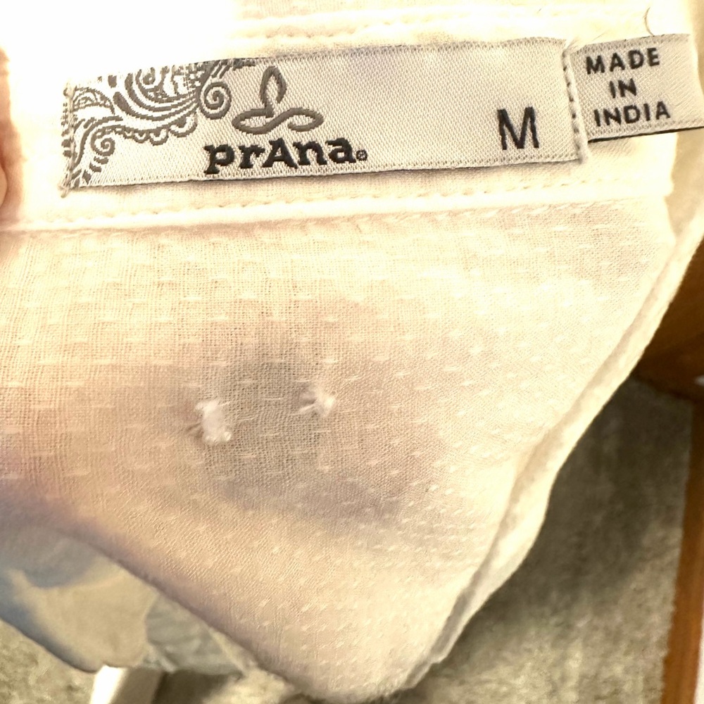 Prana Katya‎ White Button-Up 100% Cotton Blouse. Medium. Lightweight. - Picture 4 of 7